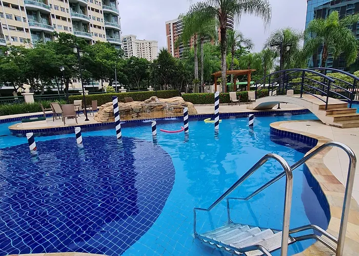 Barra Premium - Flat 03 Piscina, Academia, Praia, Ate 4 Hospedes