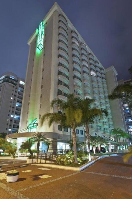 Apartamento Barra Premium - Flat 03 Piscina, Academia, Praia, Ate 4 Rio de Janeiro